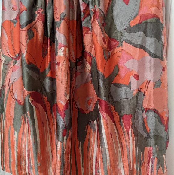 BANANA REPUBLIC Beautiful 100% Silk Dress - Picture 10 of 14